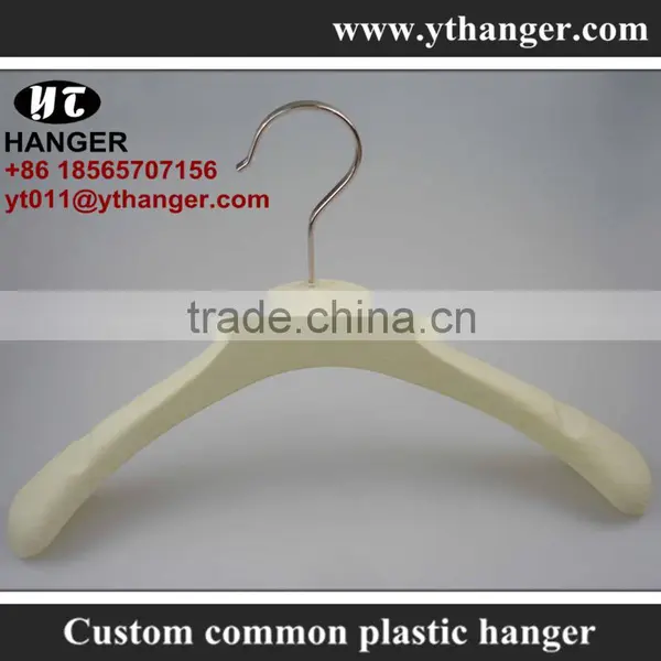 IMY-524 Imitation Wood Grain Plastic Top Hangers for Fabric Cheap photo-2
