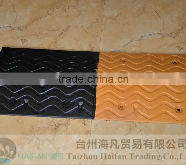 1000*350*40mm Heavy Strength Reflective Rubber Speed Hump for Crossing/High Quality Rubber Speed Hump Used in Intersection photo-2
