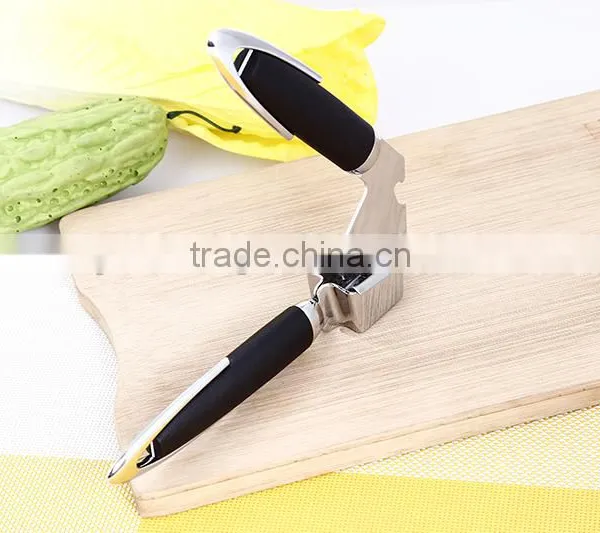 2016 Hot Sale Kitchen Accessories Garlic Press Galic Peeler photo-3