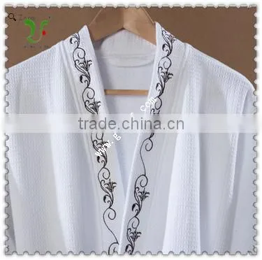 Edge Embroidery Waffle Terry photo-4