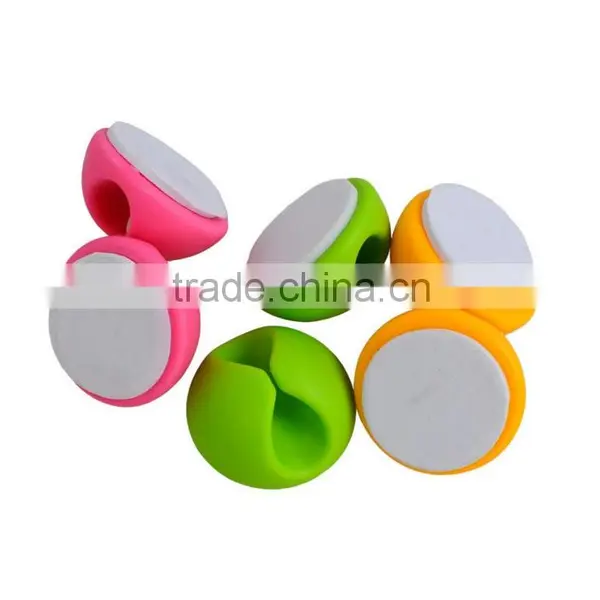 Guangdong Youngs Manufacturer Computer Peripherals Cord Management Desk Fixed Cable Holder photo-2