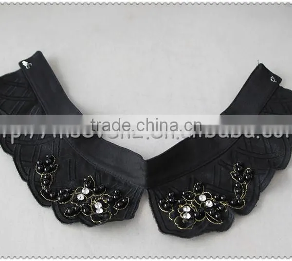 Customized Black Handmade Flower Beads Necklace, Gold Yarn Embroidery Collar With Pearl Beaded. photo-4