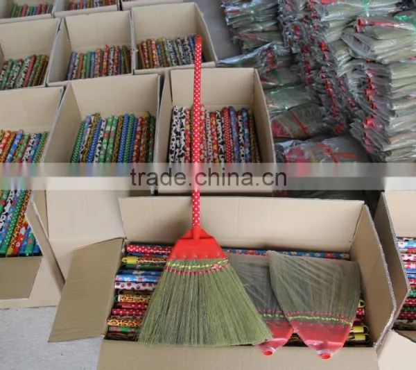 70cm*2.2 cm Wooden Handle Broom Grass photo-3