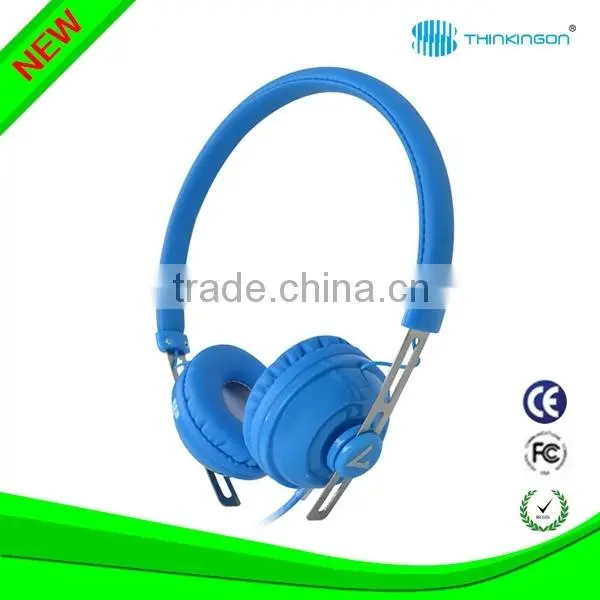 China Wholesale Candy Color Stereo Wired Headphone Price photo-3