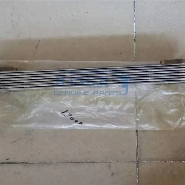 Other Performance Parts High Quality Bus Parts Accessories L3000-1013010E Oil Cooler Filter Engine Oil Cooler Core Replacement photo-3