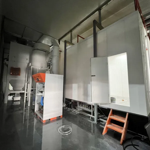 Heavy‑duty Floor‑mounted Iron Cabinet Powder Coating Line for Furniture Iron‑cabinet Workshop Spraying Processing