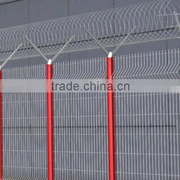 Blue Color PVC Coated Triangle Bending Guardrail Net in 2016 photo-4