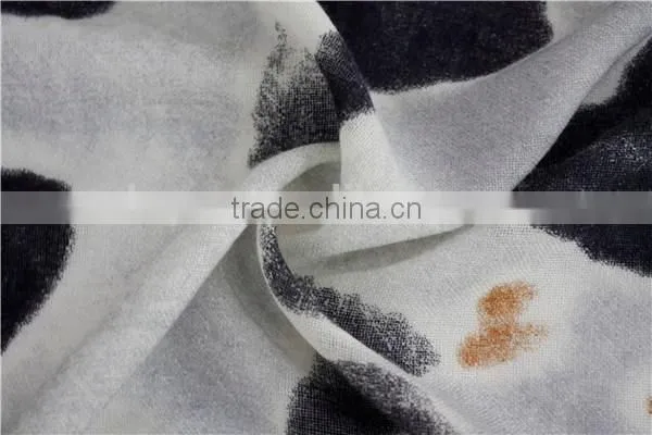 Simple Pattern Printed Wool Scarf With Tassel photo-5