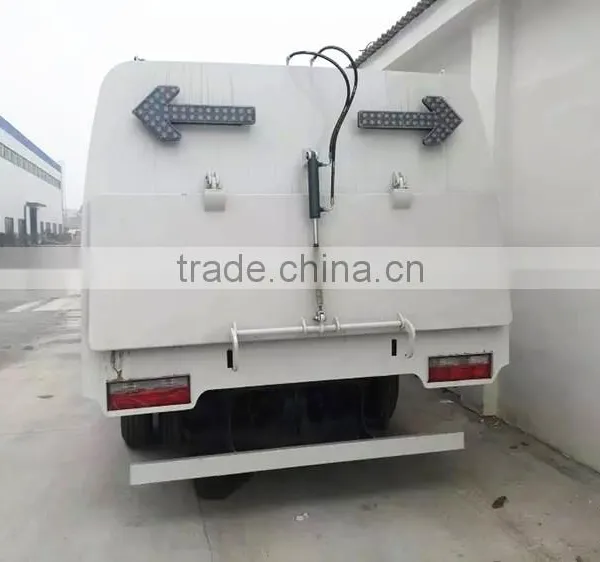 High Performance Dongfeng 4x2 4cbm Road Sweeping Truck photo-6