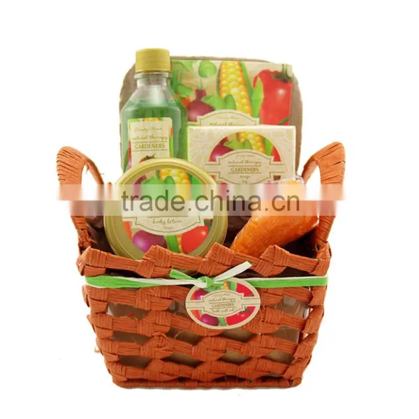 Country House Gardener Basket Bath Premium Gift Set