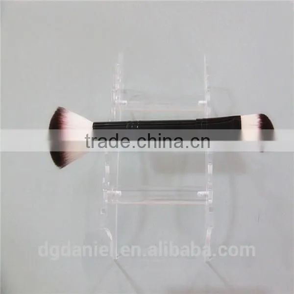 Fashion Design Tapered Makeup Brush photo-2