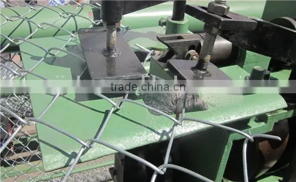 Automatic Chain Link Fencing Machine | Diamond Mesh Fence Machine China Manufacturer photo-5
