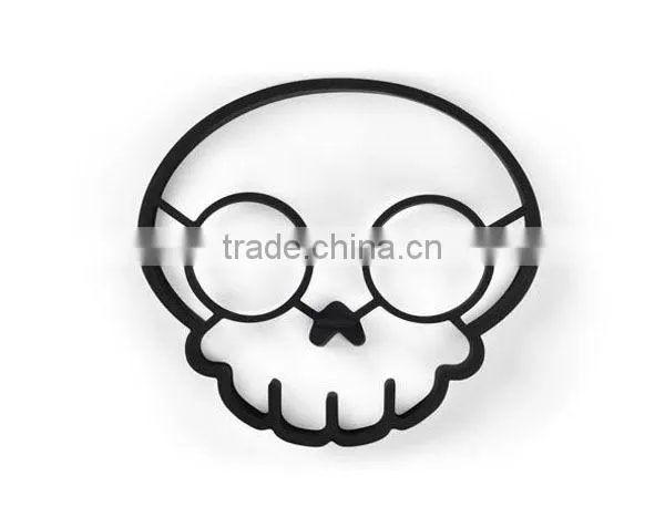 Egg-A-Matic Skull Fried Egg Mold Boiled Egg Silicone Rubber photo-3