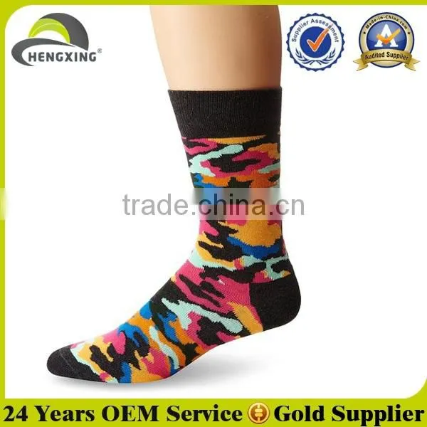 Wholesale Custom Men's Bright Camo Running Socks photo-2