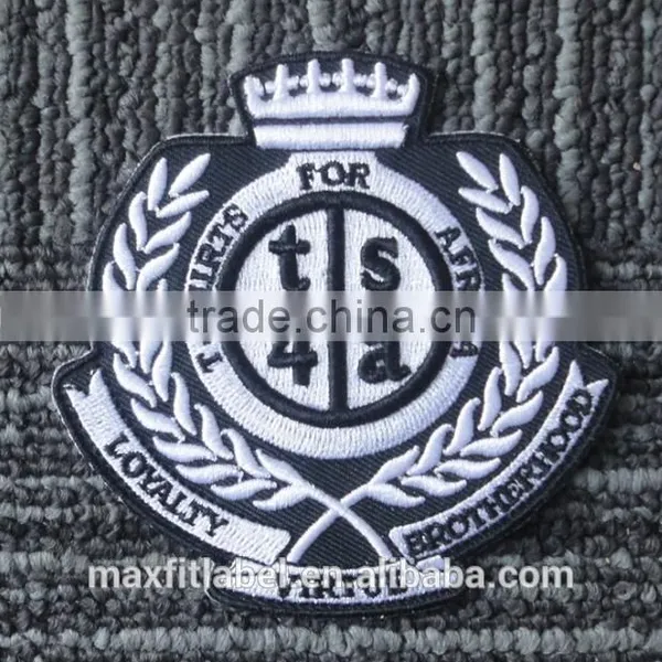 2016 China High Quality Custom Personalized Embroidery Blank Patches With Merrow Border photo-3