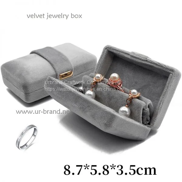 New Velvet Ring Box Pendant Storage Flannel Box Portable Mini Travel Jewelry Box photo-4