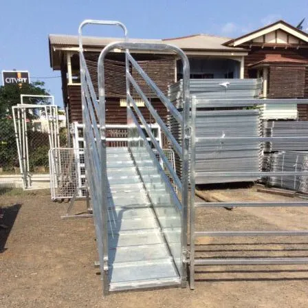 Heavy Duty Cattle Loading Ramp With Winch Galvanized Portable Livestock Cattle Goat Sheep Loading Ramp photo-6