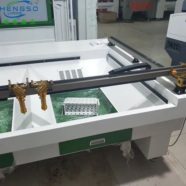 New UV Laser Cutting and Engraving Machine for Acrylic photo-5