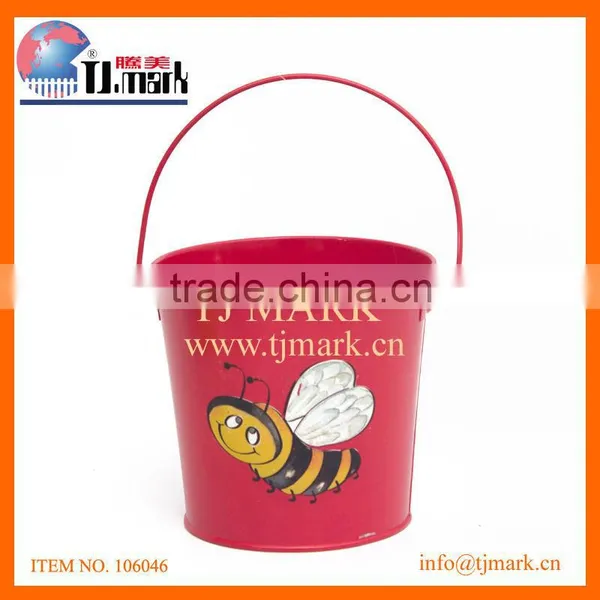 KIDS RED BUCKET W/BEE DESIGN IRON BUCKET