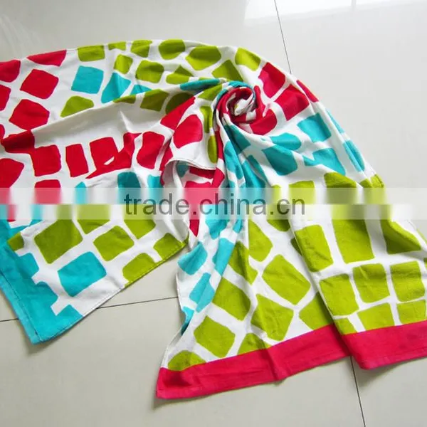Pure Cotton Beautiful Color Seaside Plaid Beach Swimming Towel photo-4