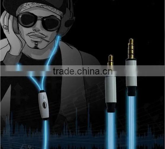 Welcomed Recharge Visible Flowing Light In-Ear Earphone/ Flat Ear Type EL Flash Glowing Earbuds photo-3