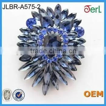Lovely Large Crystal Brooch for Garment Accessories photo-4
