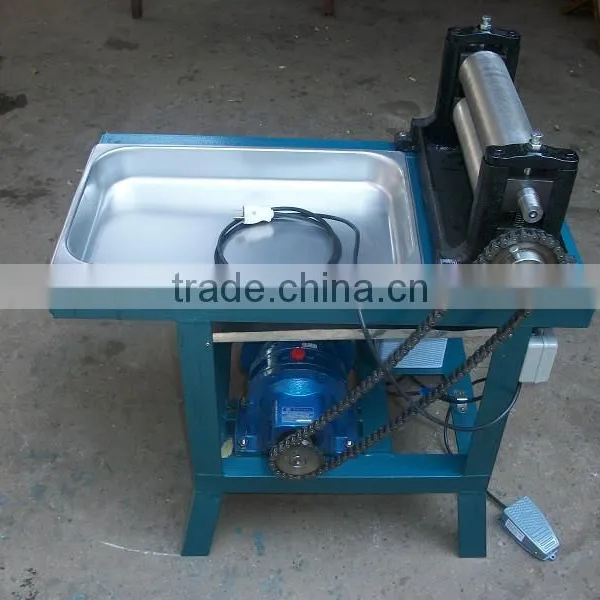 Electric Beeswax Honey Comb Foundation Sheet Machine