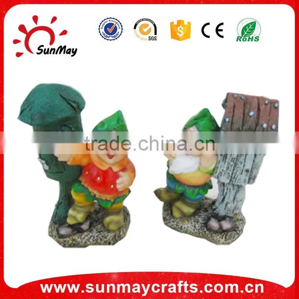 Polyresin Garden Gnome With Glass Cylinder photo-5
