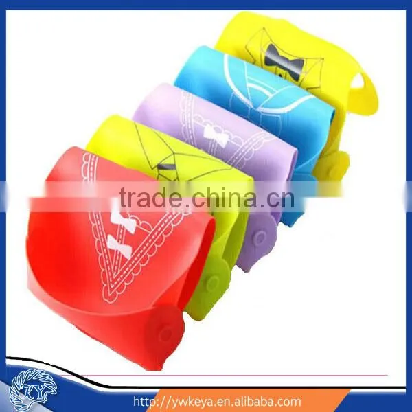 New Style Soft Baby Bibs Cute Washable Baby Silicon Baby Bib Plastic Bibs