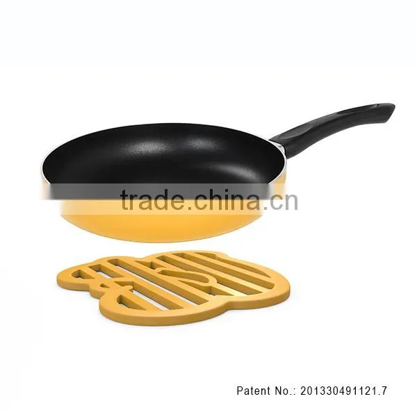 Squirrel Shaped Design Silicone Pot Mat