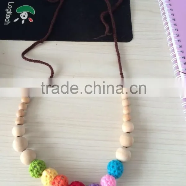 Best Gift of Crochet Bead With Wood Bead Necklaces in New Style