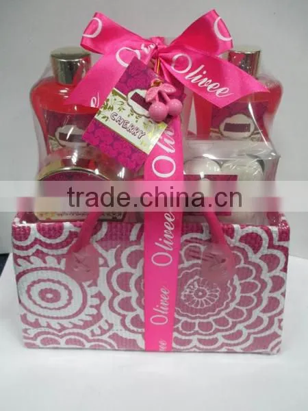Shower Gel Body Lotion Set in Colorful Basket photo-2