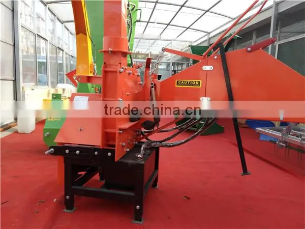 CE Approved Tractor PTO Driven Wood Chipper With Hydraulic Feeding photo-2
