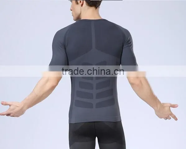 Mens Seamless Sport Compression T-shirt photo-5