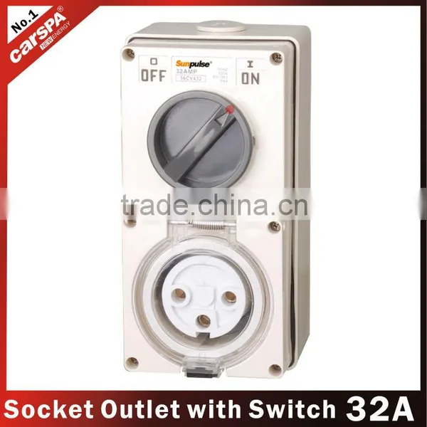 250V 32 amp switched socket
