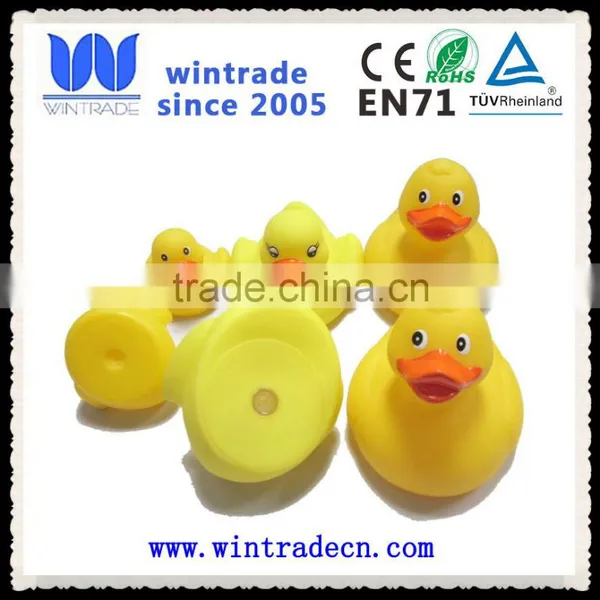 Novelty Flashing Light up PVC Plastic Water Duck Yellow Rubber Duck photo-2