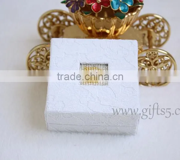 Gorgeous Necklace Jewelry Box With Beaded Name Plate of D photo-2