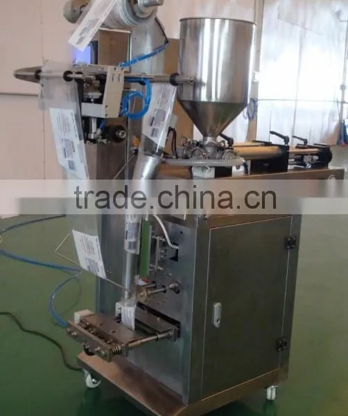 Automatic liquid drug packing machine for bag