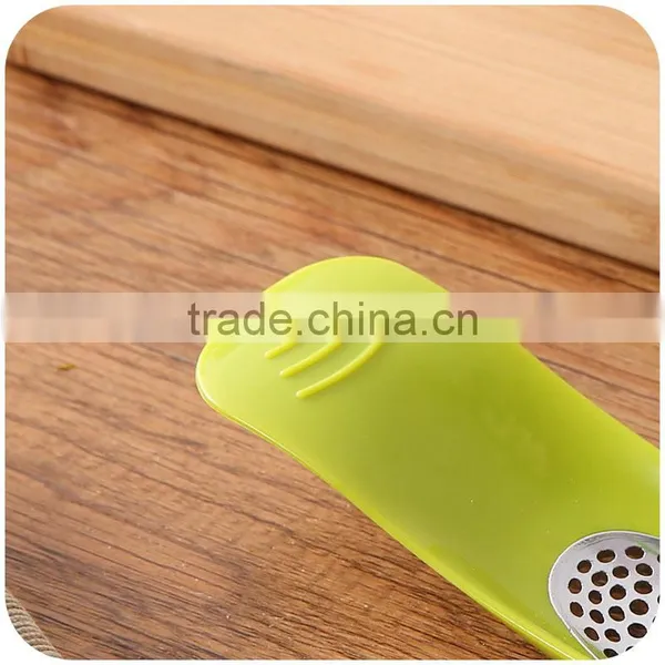 Plastic Garlic Crusher photo-6