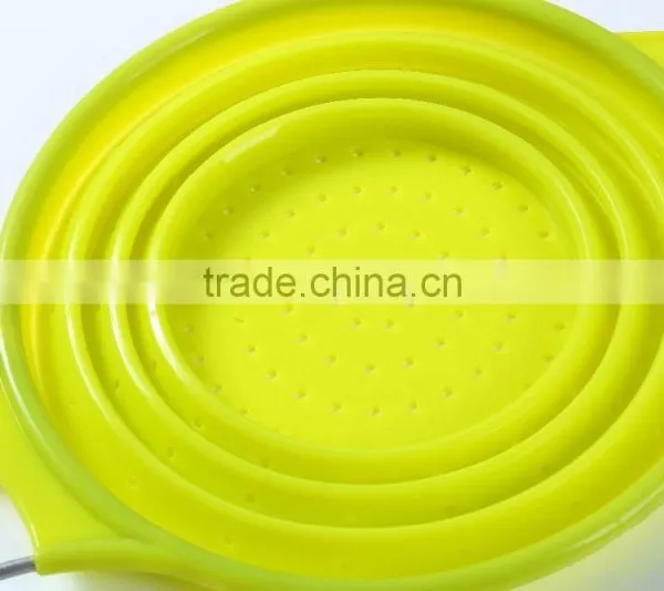 Green Silicone Folding Kitchenware Colander With Handle photo-4
