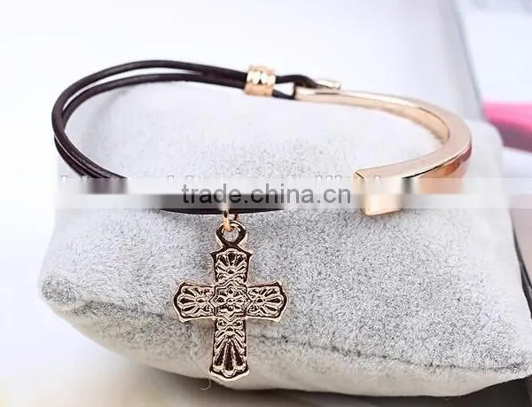 High Quality Gold Oval Clasp Leather Bracelet Multi Strand Leather Bracelet photo-5