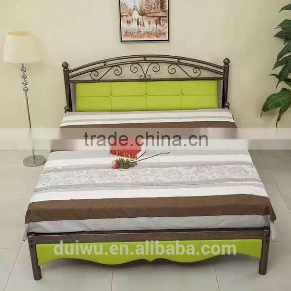 Italian Bedroom Furniture Latest Designs Hotel Metal Bed Frame photo-4