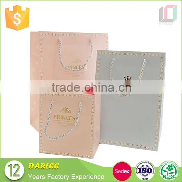Different Size of Low Cost Cmyk Famous Brand Paper Bag photo-4