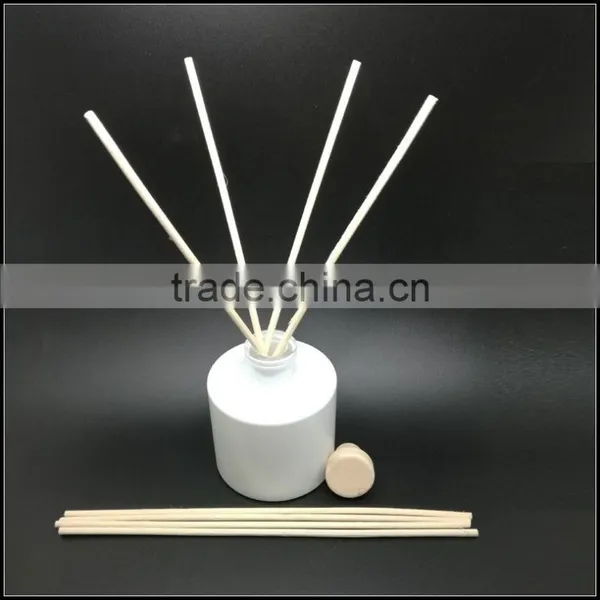 Outside Matte White Reed Diffuser Glass Diffuser Jar With Rattan Sticks and Stopper photo-5