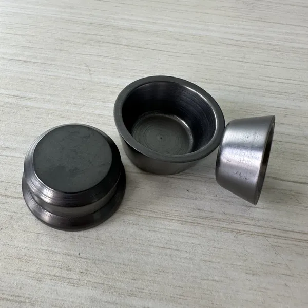 Wholesale Price High Purity Graphite Crucibles for Gold Silver Smelting photo-3