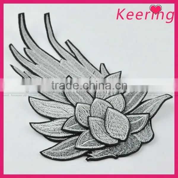 Handmade Applique Flower Embroidery Pattern for Wedding Dress Decoration photo-4
