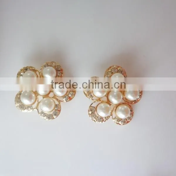 Cheap Fashion Wedding Flower Decoration Rhinestone Button With Plastic Oearl for T-shirt photo-4