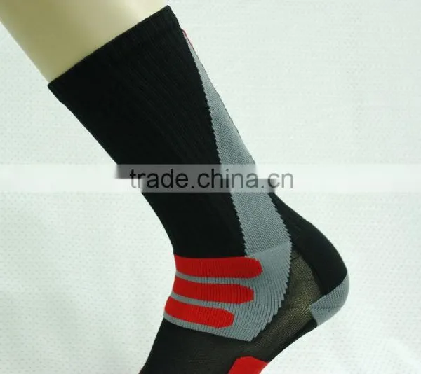 Men Women Fashionable Sports Socks , Jacquard Nylon Sport Compression Socks , Colored Compression Sport Socks