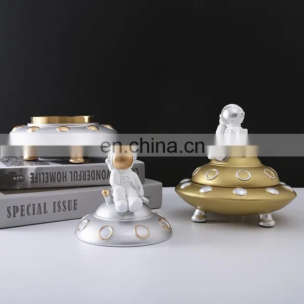 Astronaut Series Ornaments Modern Ashtray Portable Cigar Cigarette Resin Ashtray photo-3