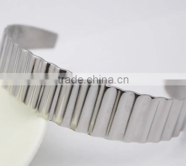 Mirror Polish Personality Lover Bracelets Jewellery Accesories 304L/316L Stainless Steel for Women Men Etched Stripe Bangles photo-3